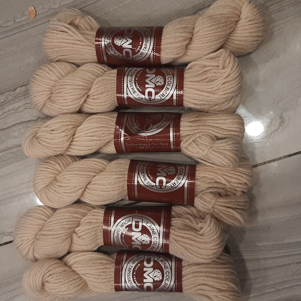 100%virgin wool baige color